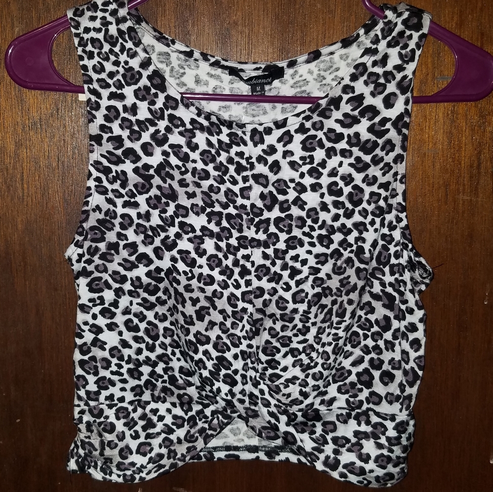 Crop top with front knot